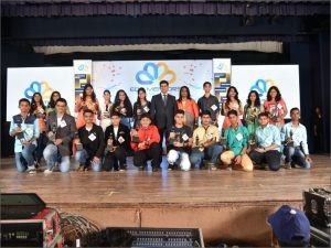2016-edumentor-raju-sir-with-toppers-2
